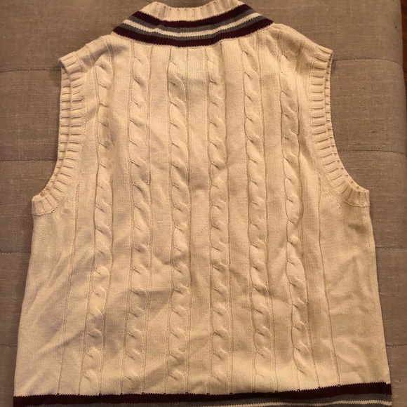 GANT Cable Knit Sweater Vest - Picture 5 of 6